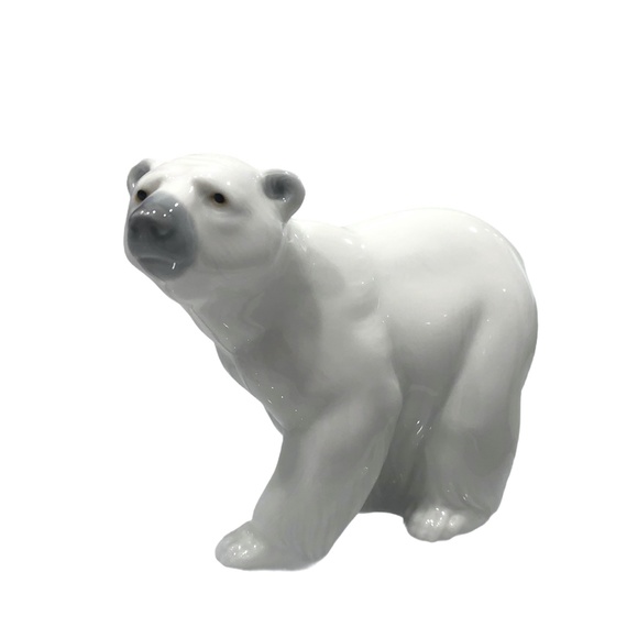 LLADRO POLAR BEAR WALKING FIGURINE - Picture 10 of 16